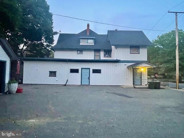 28 CENTRAL AVE