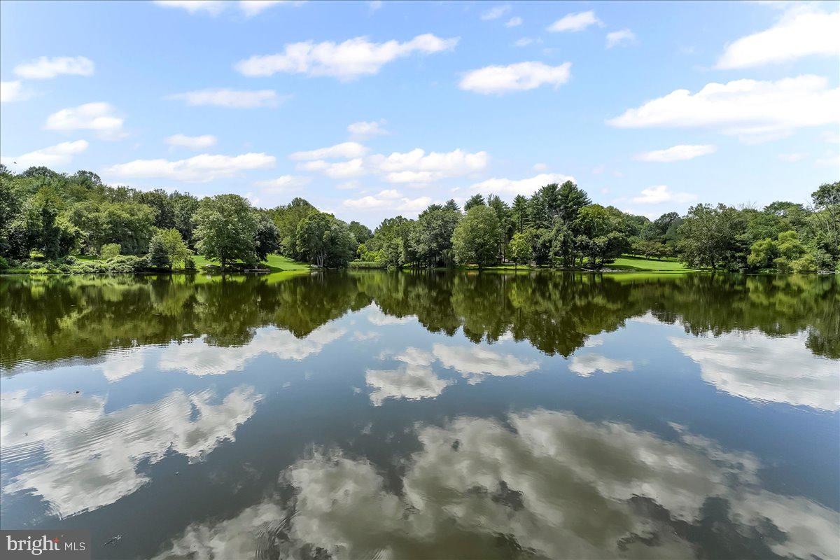 HILLOCH MANOR - Residential