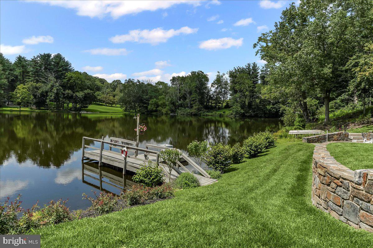 HILLOCH MANOR - Residential