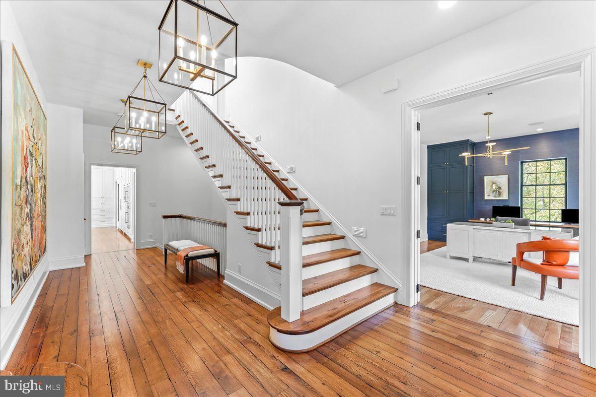 HILLOCH MANOR - Residential