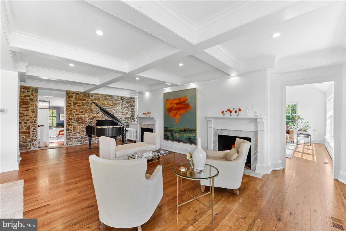 HILLOCH MANOR - Residential