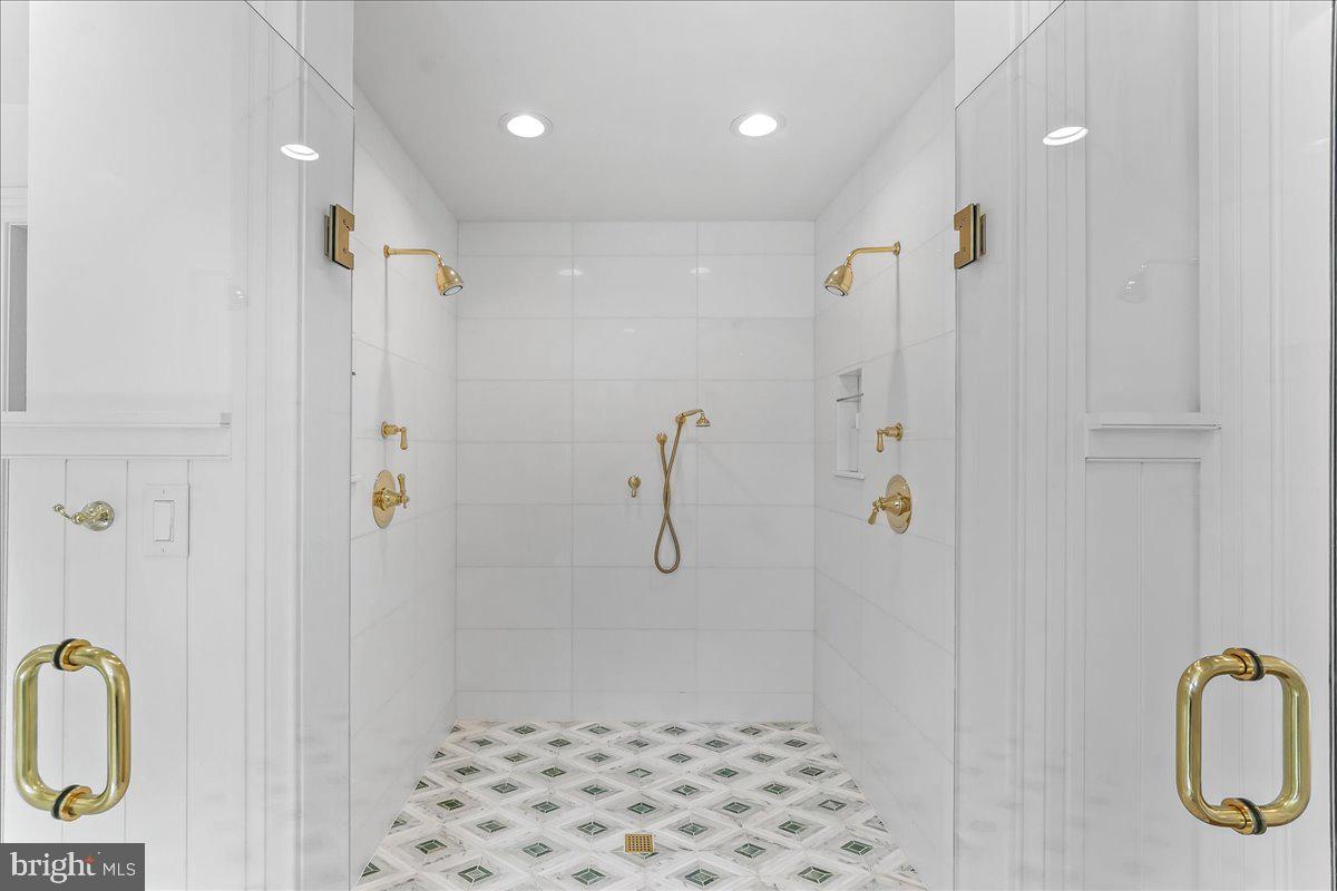 HILLOCH MANOR - Residential