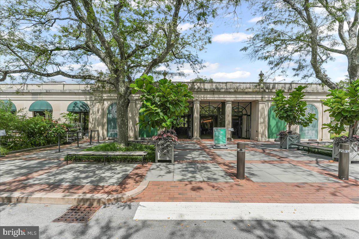 HILLOCH MANOR - Residential