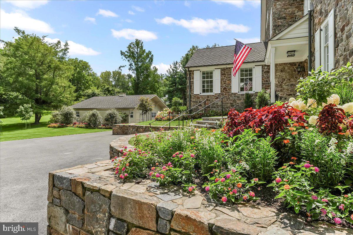 80 HEYBURN ROAD