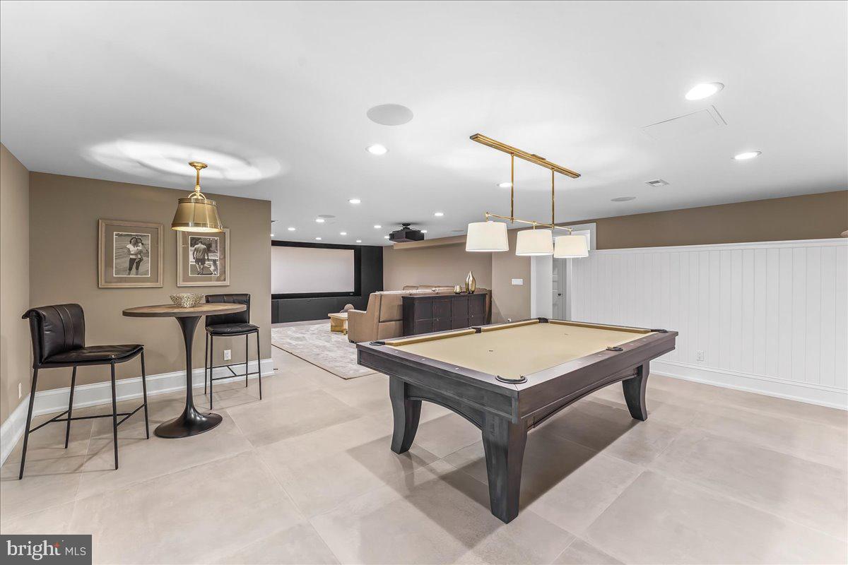 HILLOCH MANOR - Residential