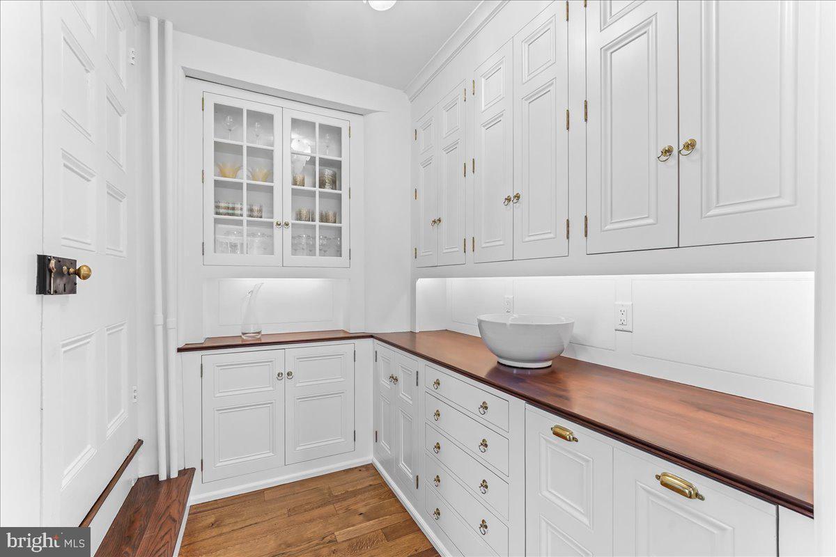 HILLOCH MANOR - Residential