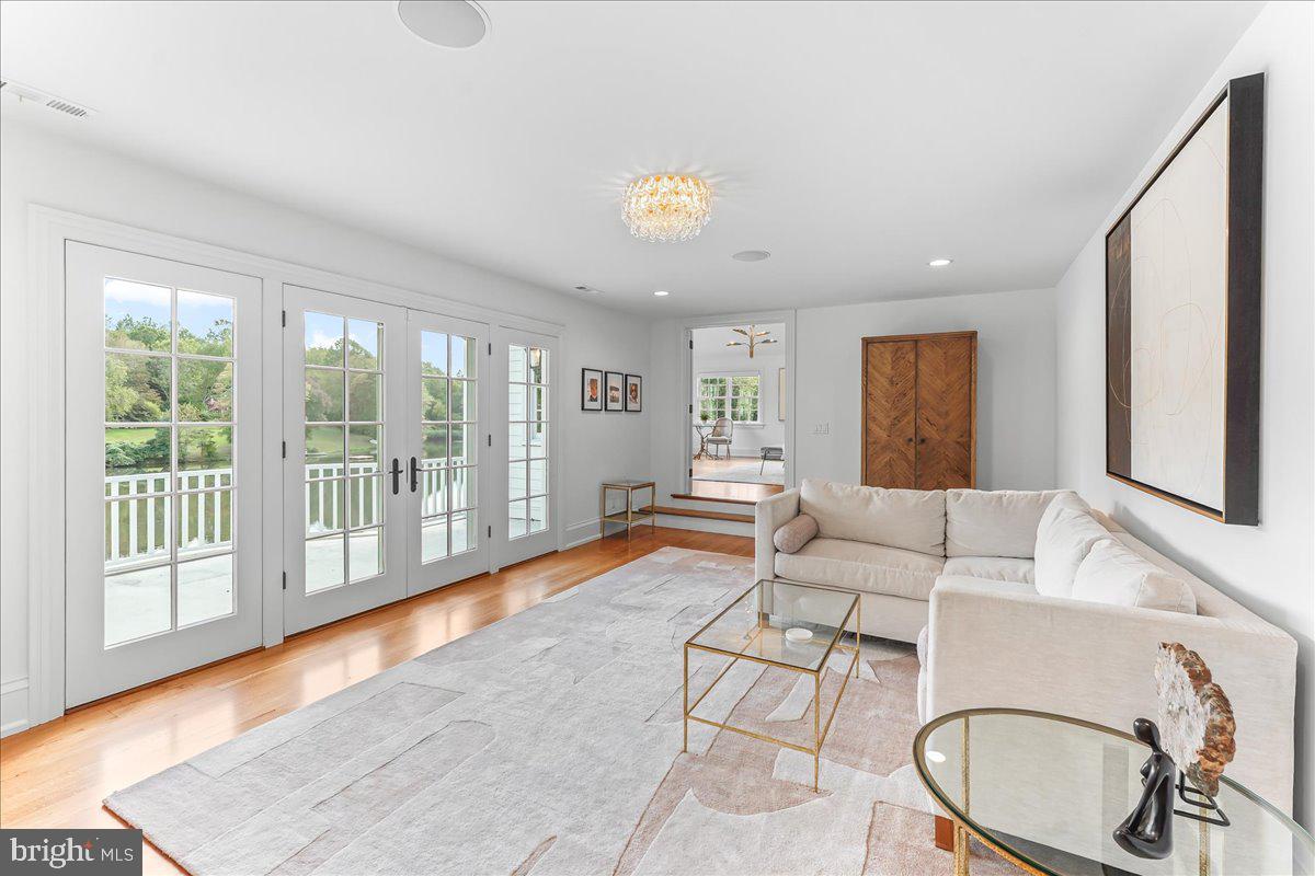 HILLOCH MANOR - Residential