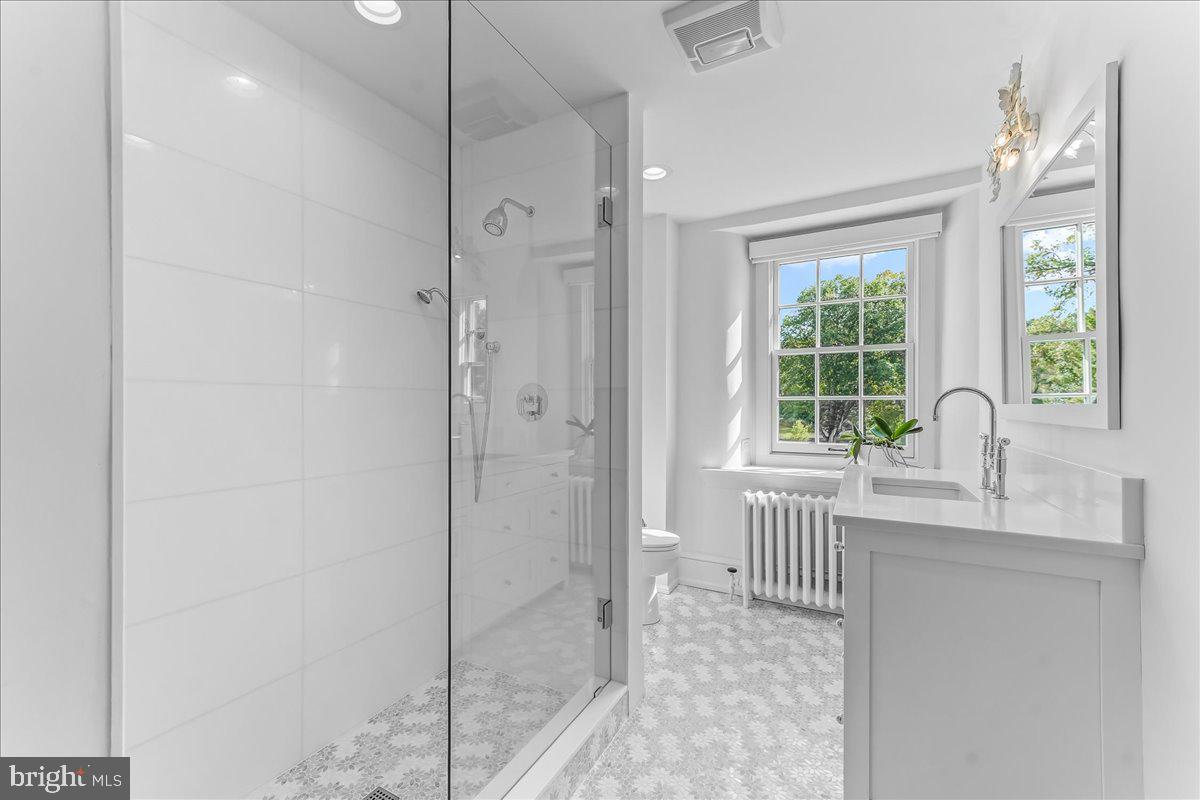 HILLOCH MANOR - Residential