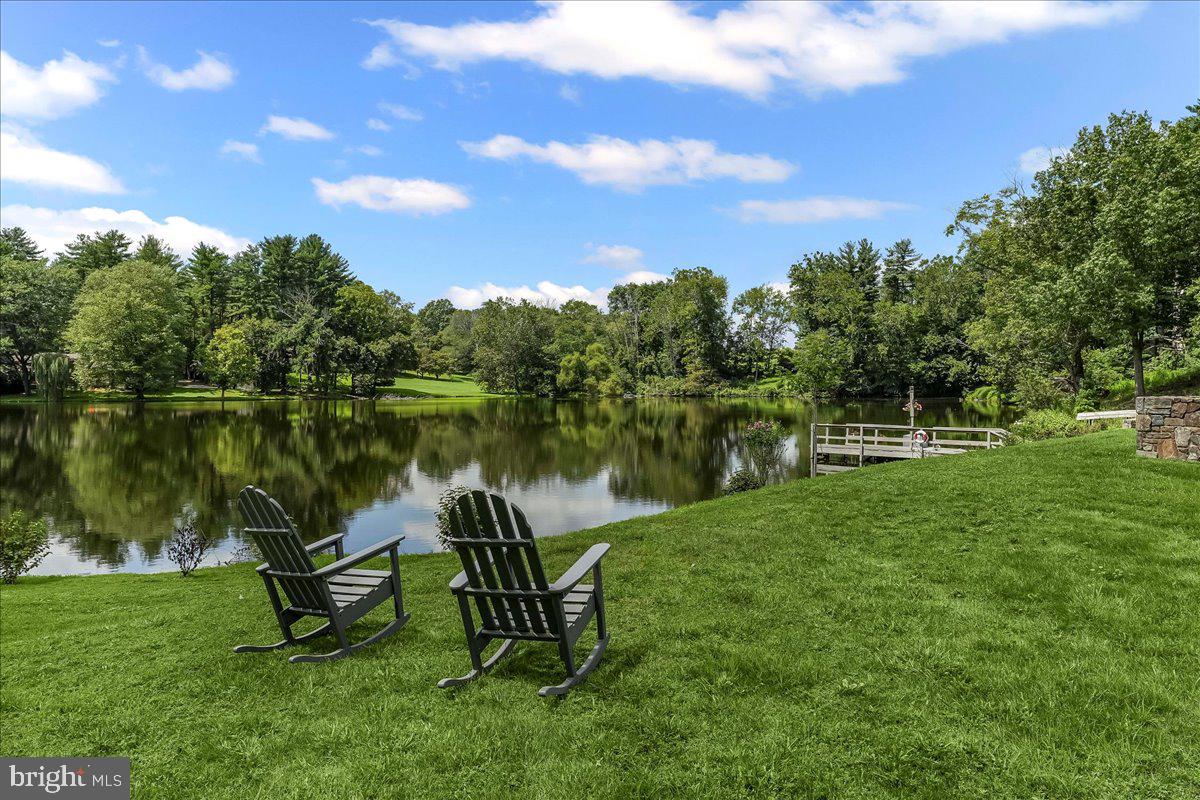 HILLOCH MANOR - Residential