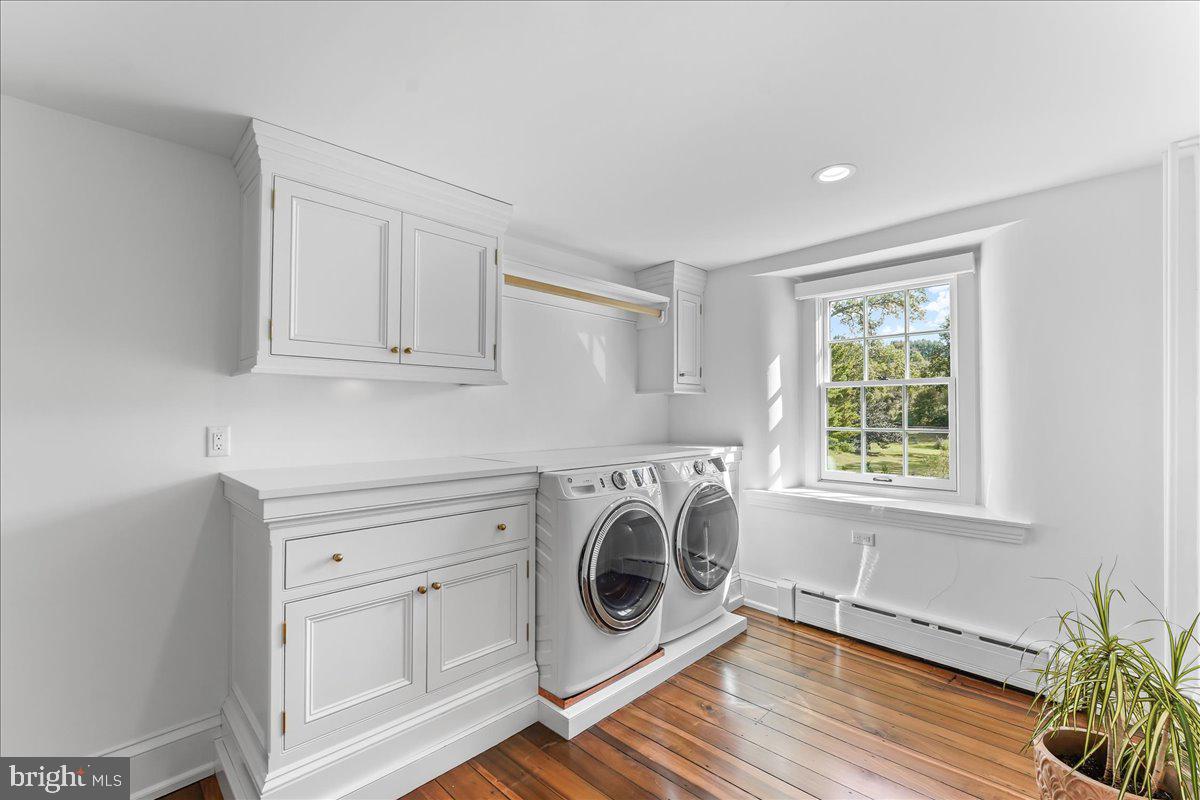 HILLOCH MANOR - Residential