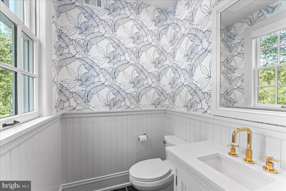 HILLOCH MANOR - Residential