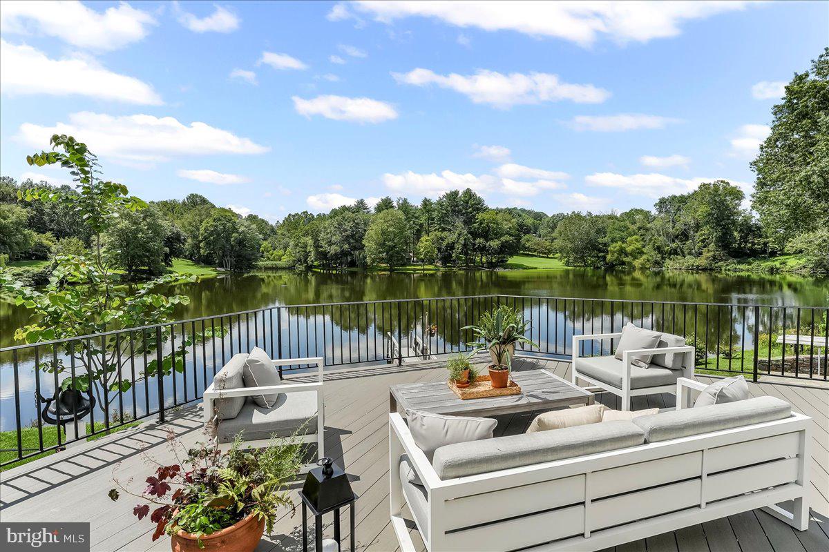 HILLOCH MANOR - Residential