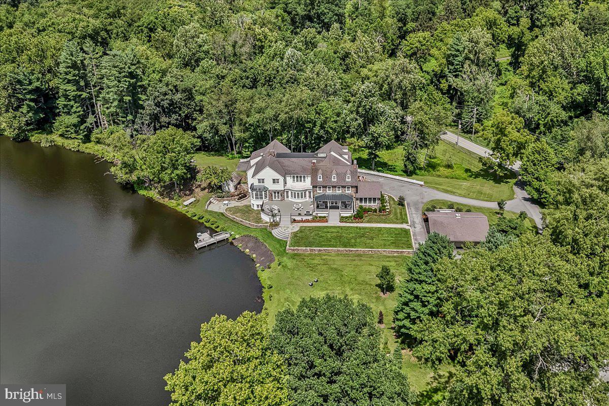 HILLOCH MANOR - Residential