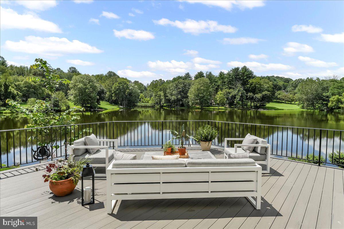 HILLOCH MANOR - Residential