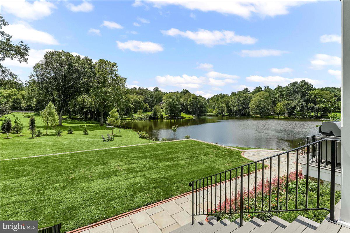 HILLOCH MANOR - Residential