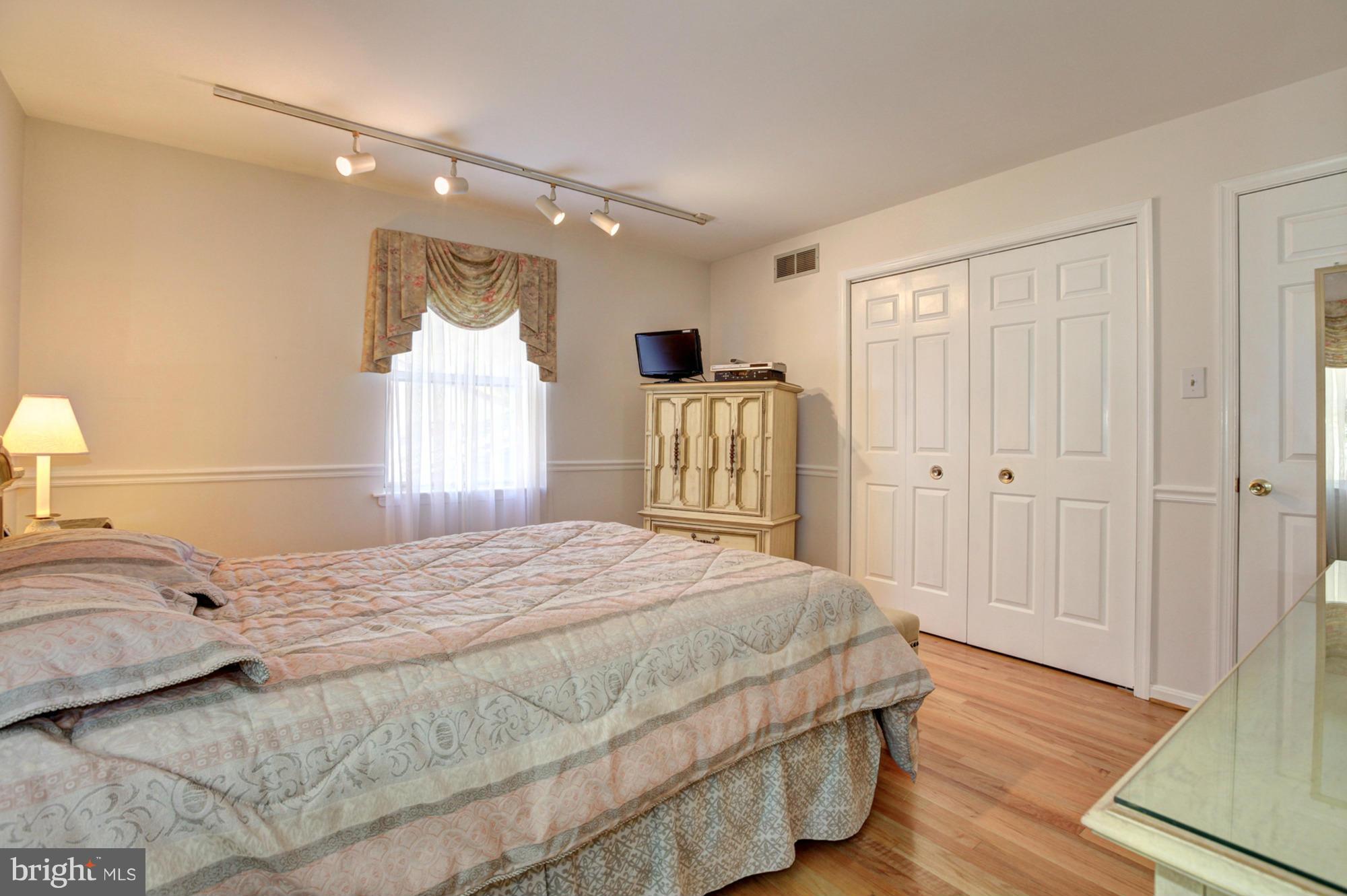 GREENBRIAR WOODS - Residential