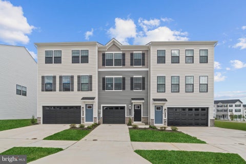 Townhouse For Sale - 152 Soft Rush Lane<br/> LA PLATA, MD 20646
