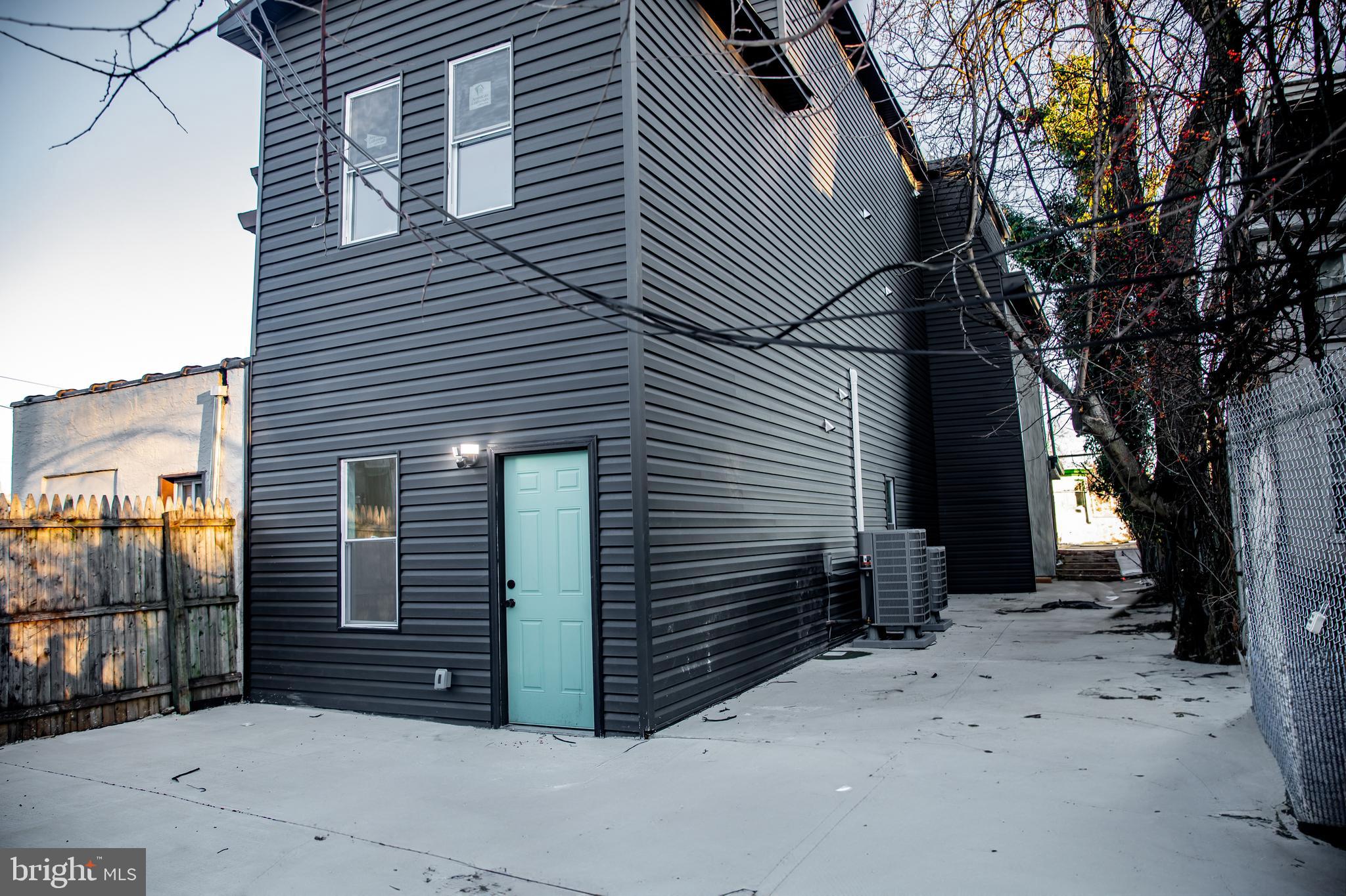 55 W SEYMOUR STREET