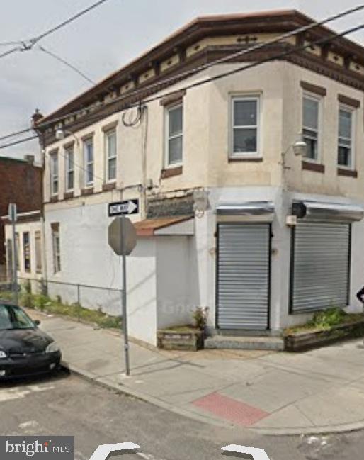 Corner Mix use Property a few Blocks from Frankford Transport Center! The building consist of 2bd 1bath on the second floor with separate entrance, tenant occupied month to month generates $1200 month. First floor has 2bd 1bath in the rear unit with separate entrance, tenant occupied month to month with income of $1200 month. Front of the building is a commercial space which is currently vacant and has approximately 1200 sf with half bath and a finish basement which could potentially generate any where from $1300 to $1500 month. Space is big enough to put a Hair parlor, Deli, Barbershop, Restaurant etc...
Property could be deliver vacant if requested.