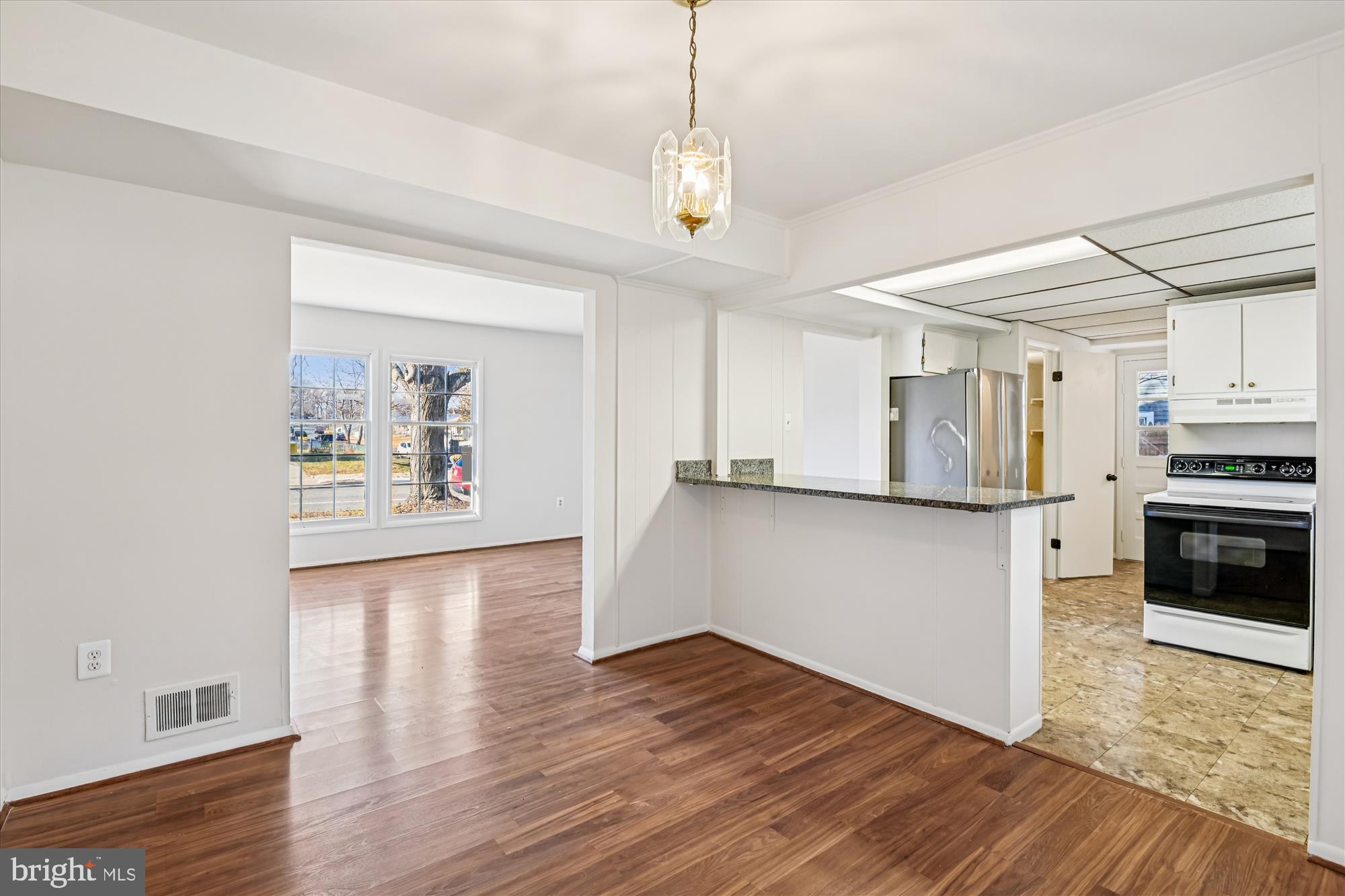 CHAPEL GROVE - Residential