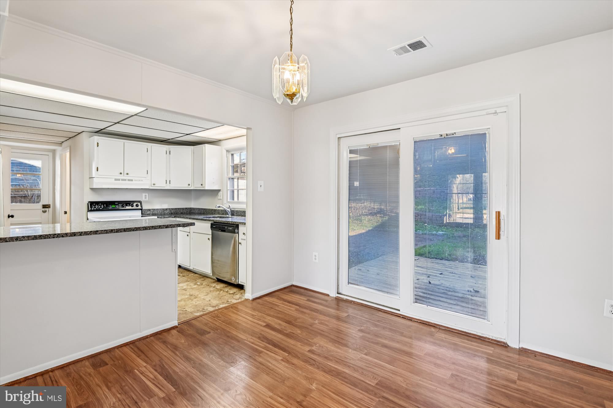 CHAPEL GROVE - Residential