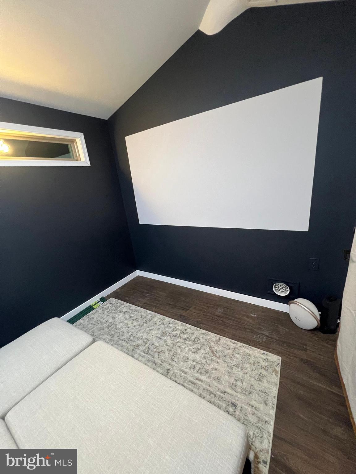 FOX CHASE - Residential