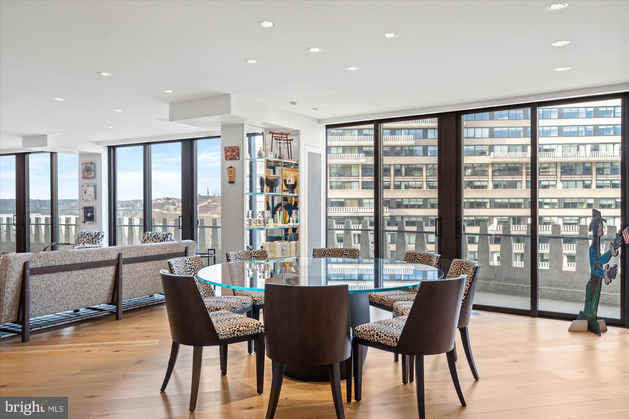 WATERGATE - Residential
