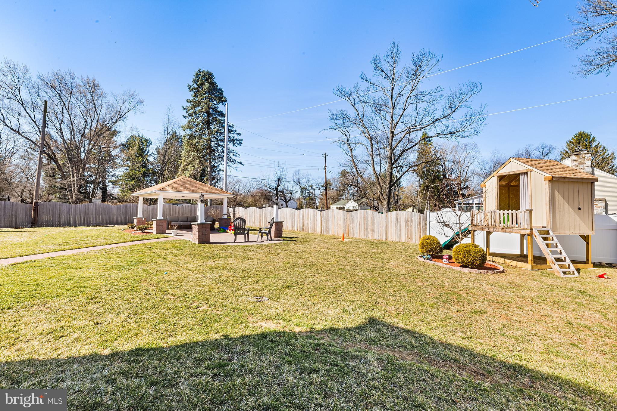 MEADOWLANDS MANOR - Residential