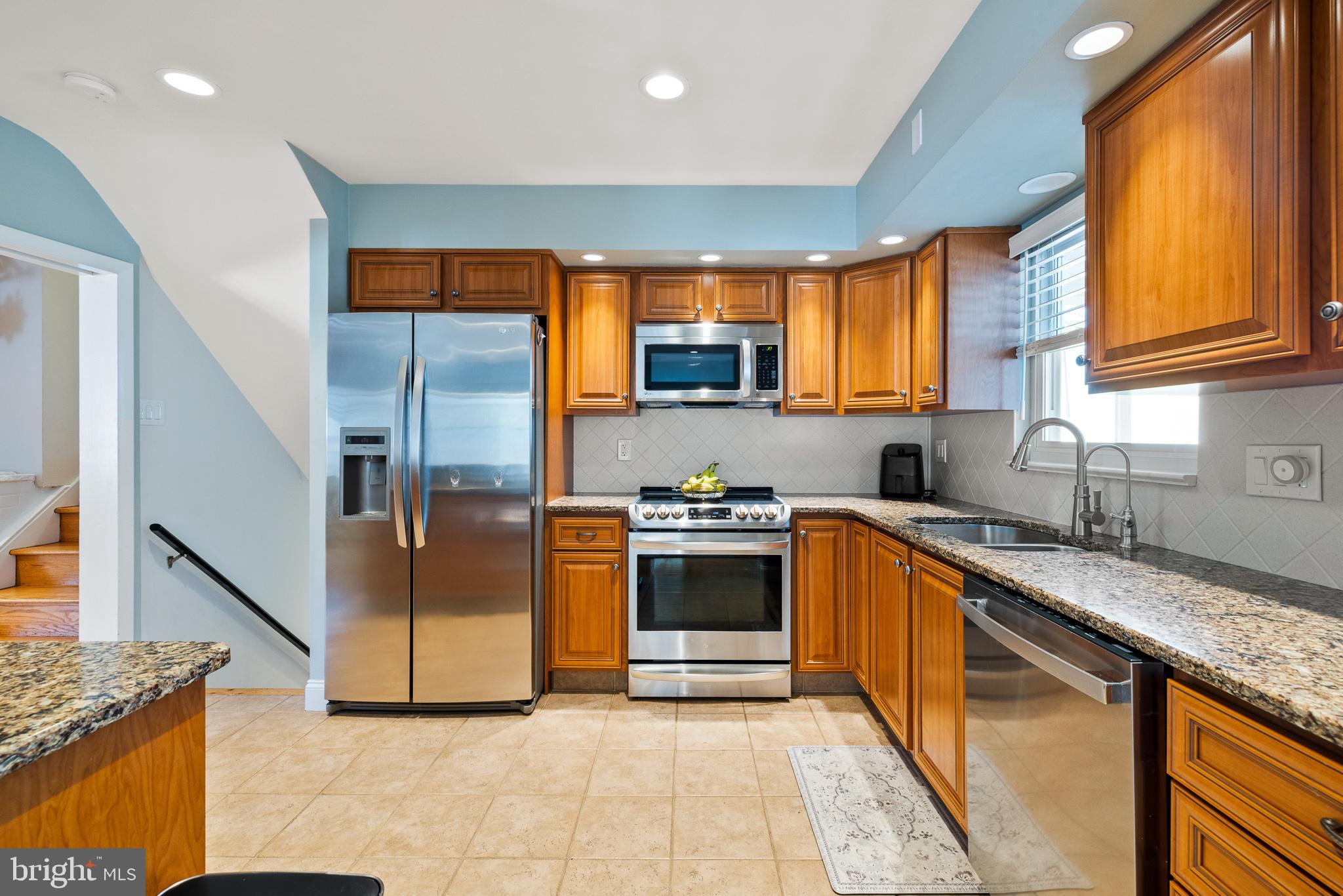 MEADOWLANDS MANOR - Residential