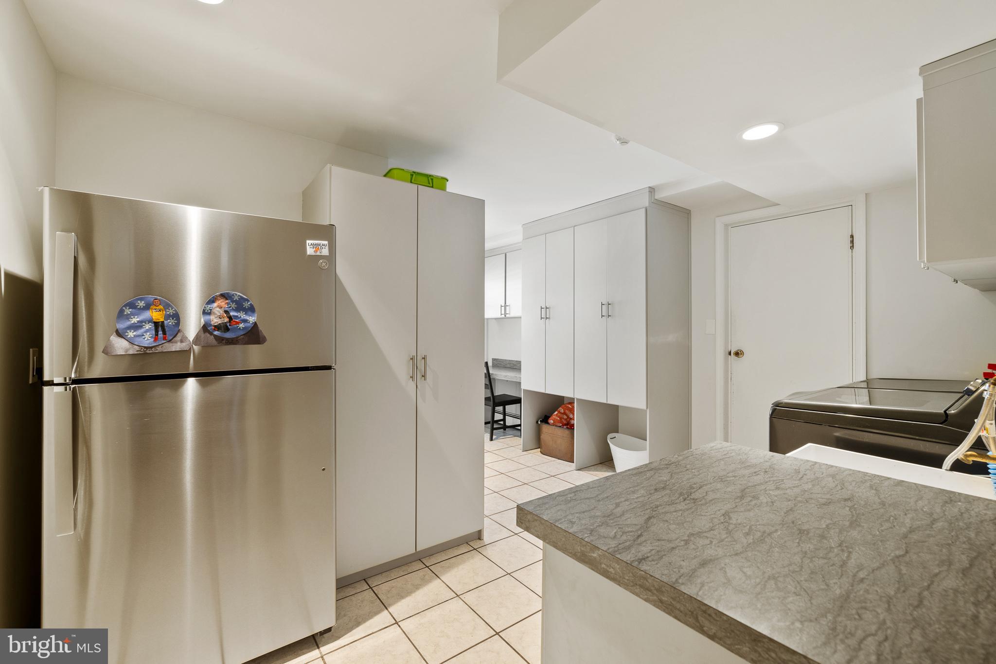 MEADOWLANDS MANOR - Residential