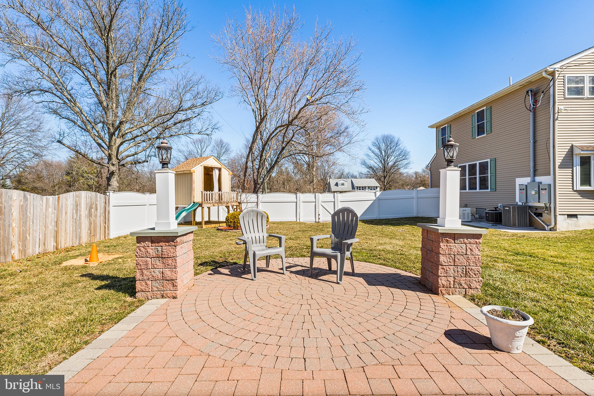 MEADOWLANDS MANOR - Residential