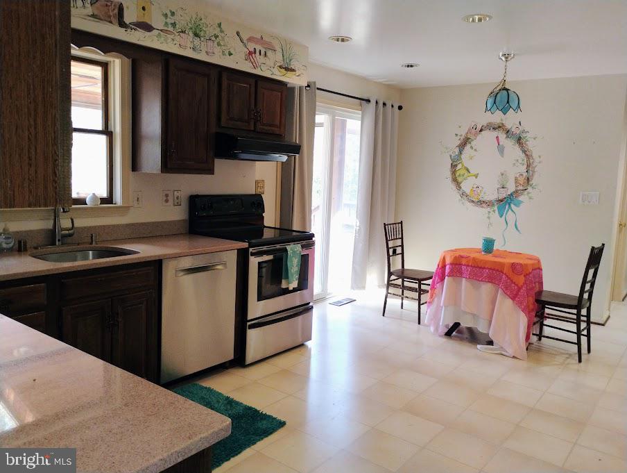 EAGLE HILL - Residential