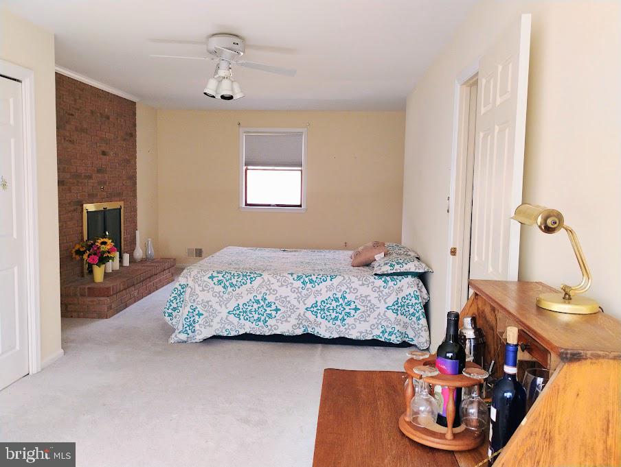 EAGLE HILL - Residential