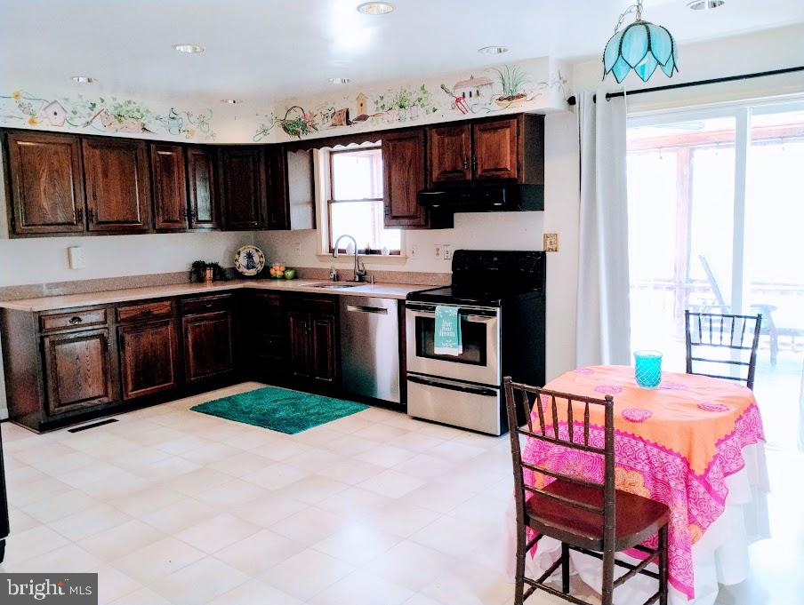 EAGLE HILL - Residential