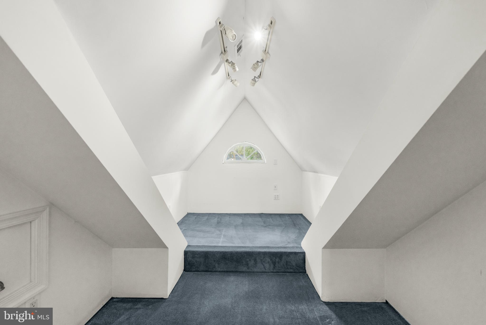 WOODSIDE HILLS - Residential