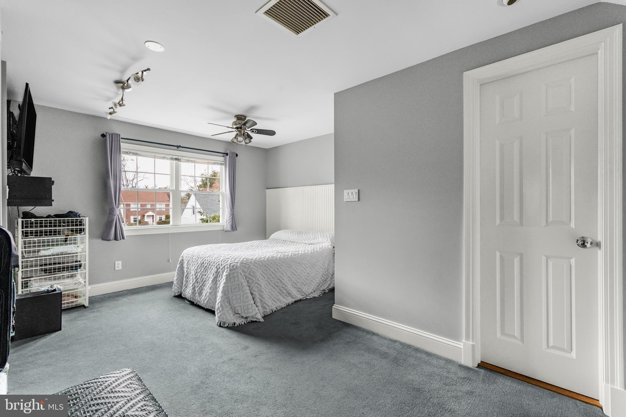 WOODSIDE HILLS - Residential