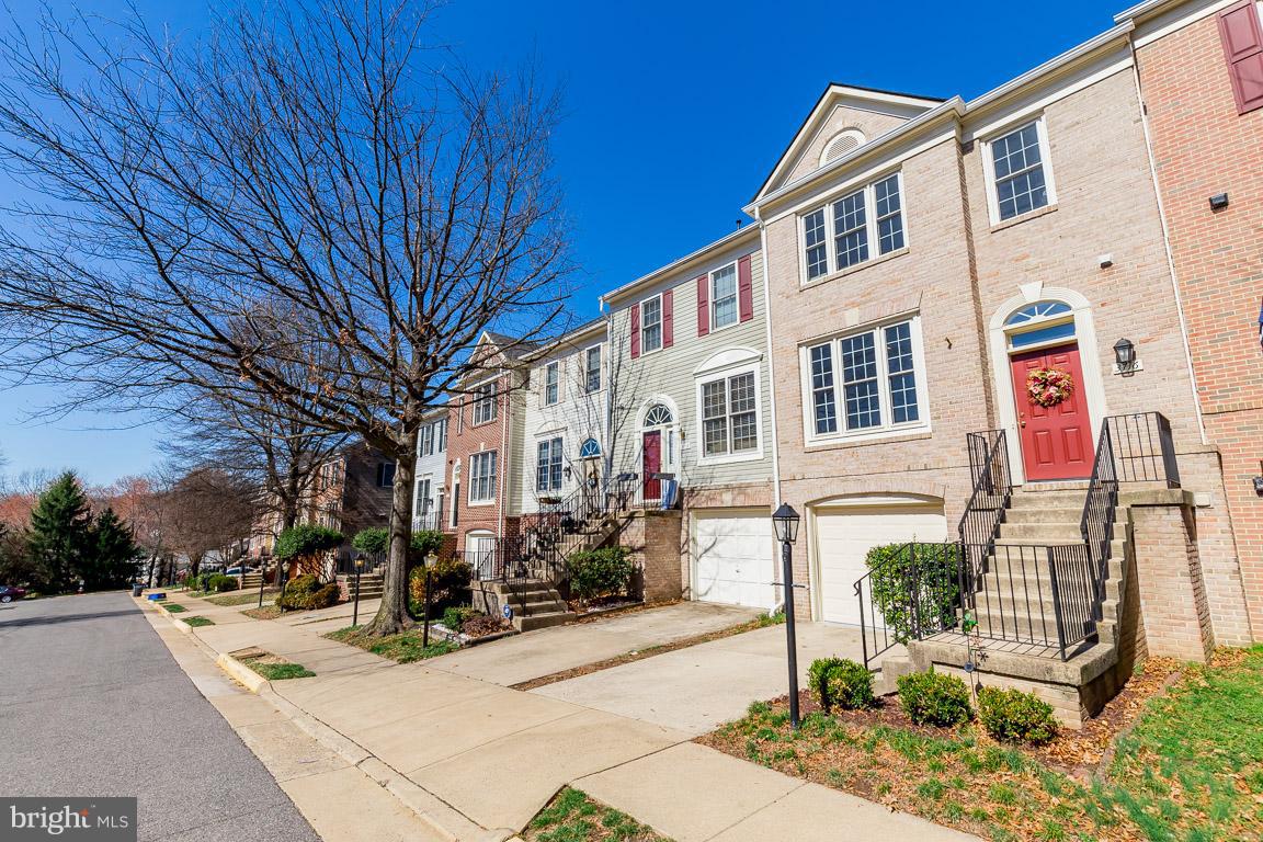 HUNTLEY MEADOWS - Residential