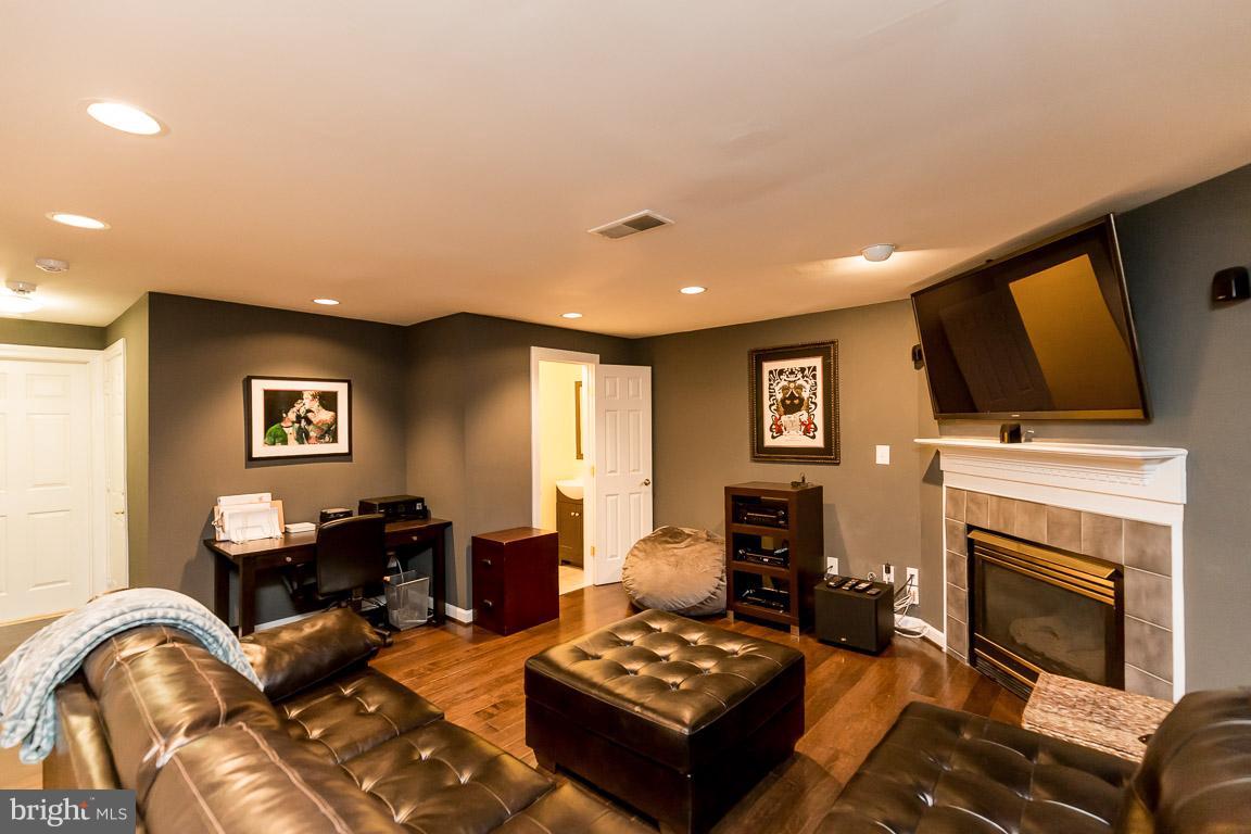 HUNTLEY MEADOWS - Residential