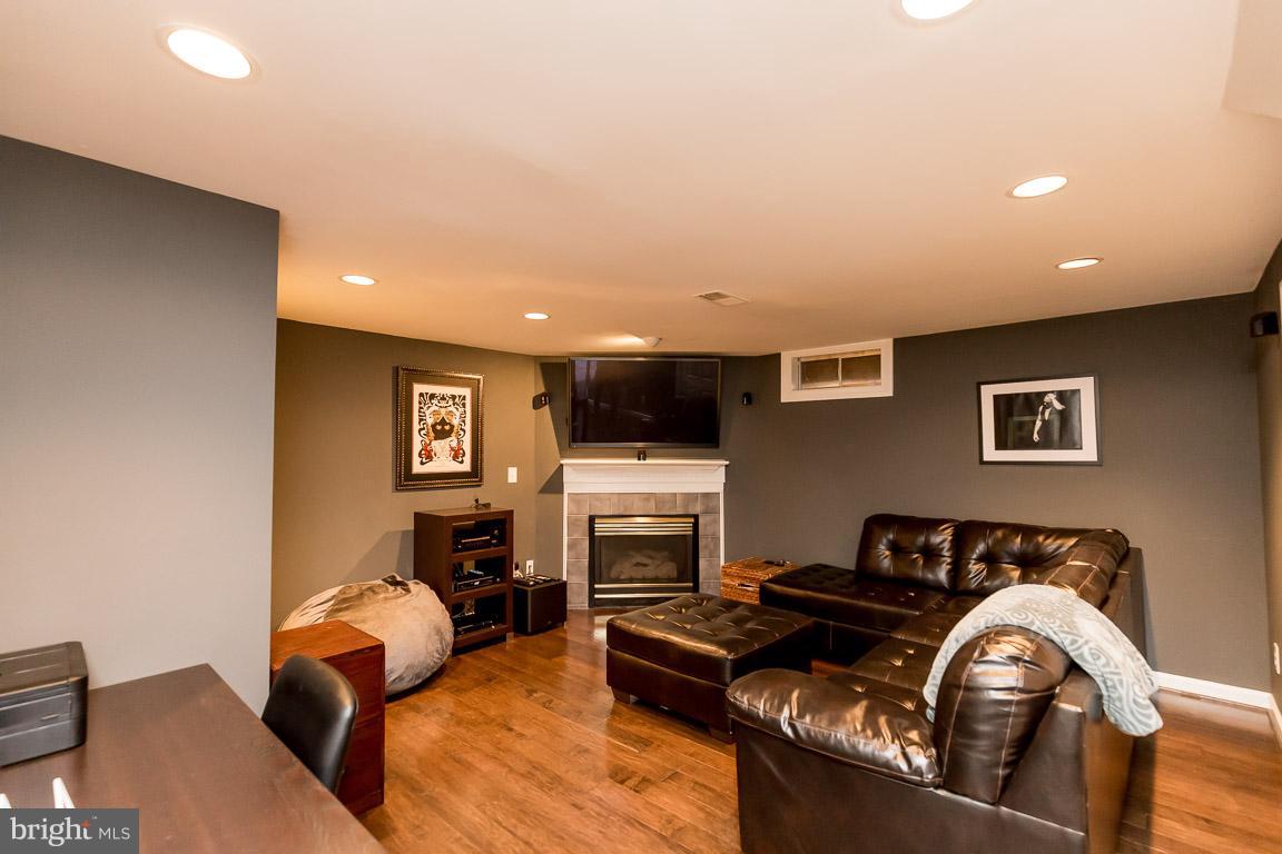 HUNTLEY MEADOWS - Residential