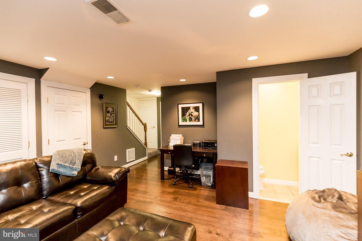 HUNTLEY MEADOWS - Residential