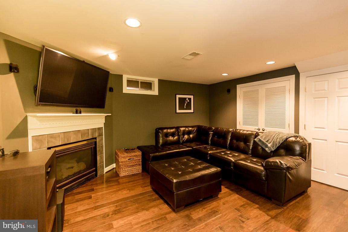 HUNTLEY MEADOWS - Residential