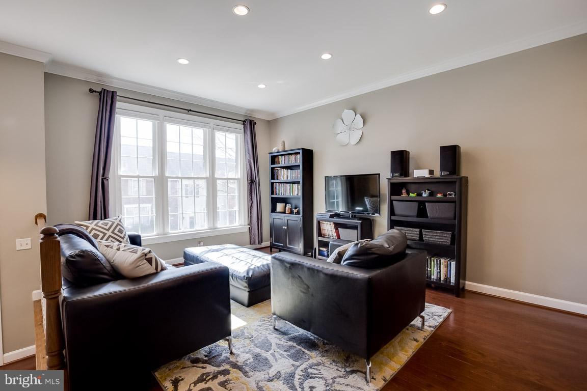 HUNTLEY MEADOWS - Residential