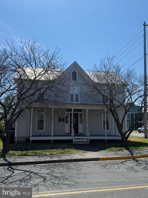 310 E QUEEN STREET STRASBURG VA 22657