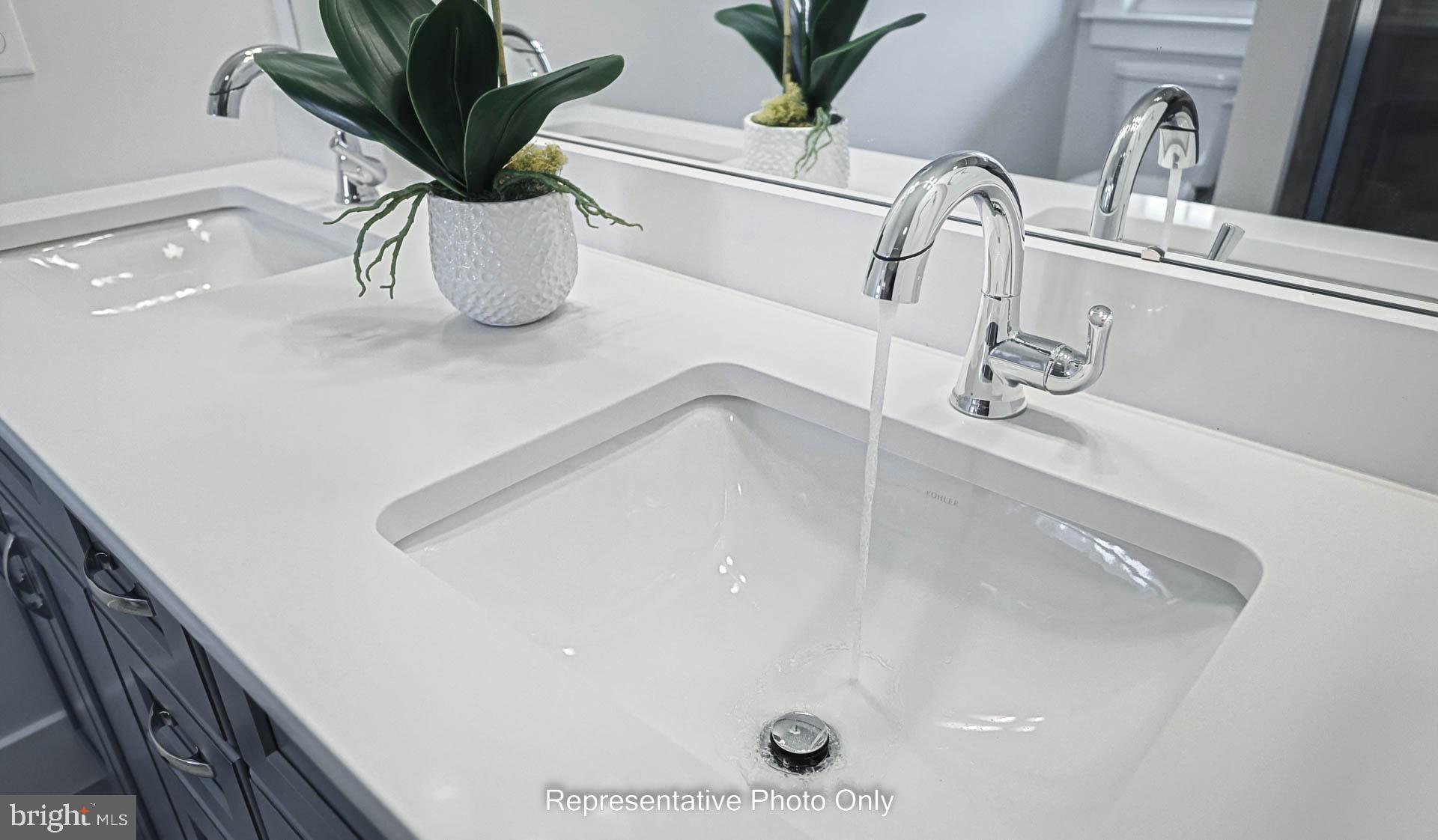 MADISON COURT - Residential