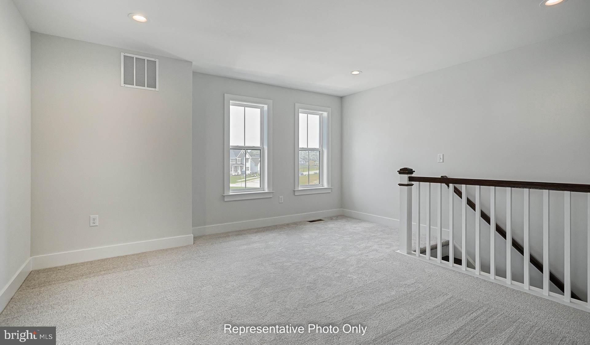 MADISON COURT - Residential