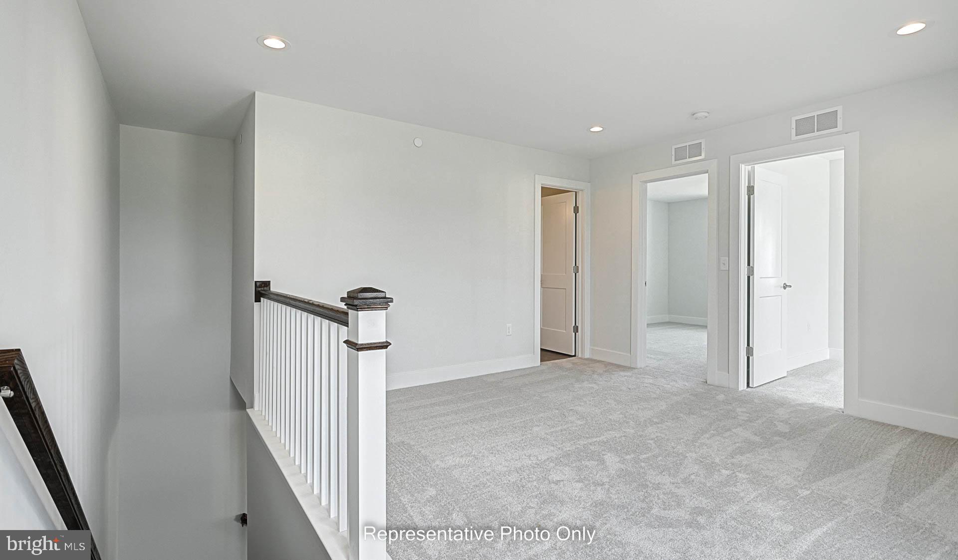 MADISON COURT - Residential