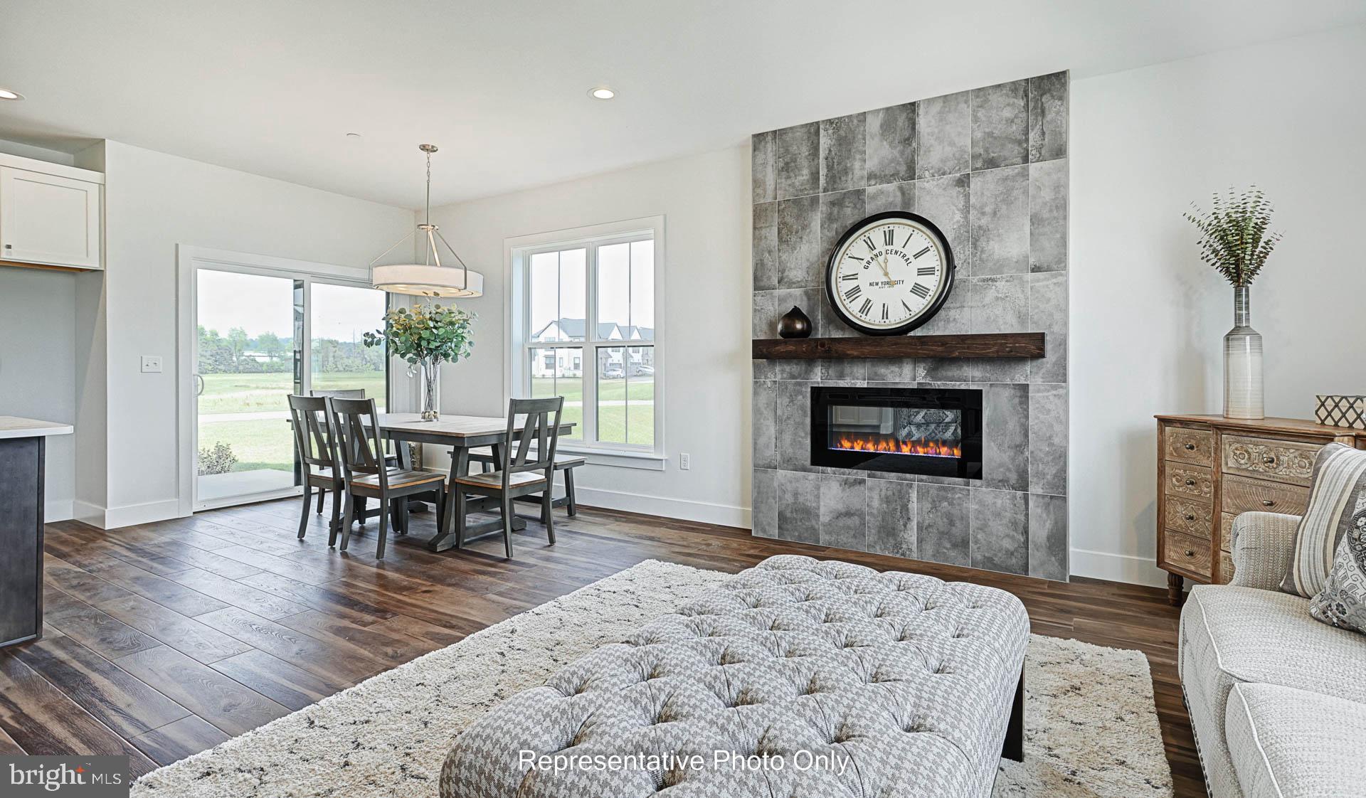 MADISON COURT - Residential