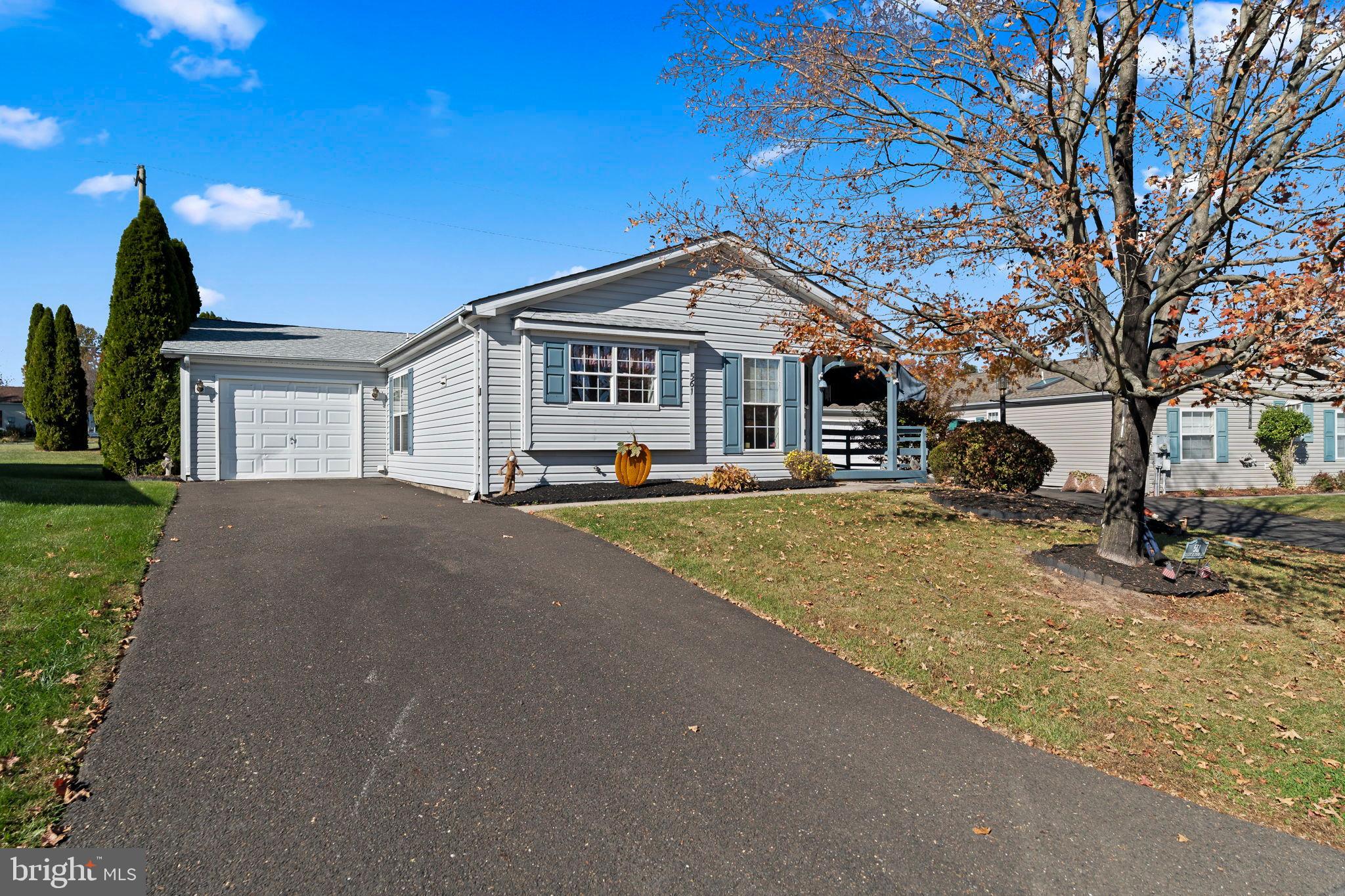 BUCKINGHAM SPRINGS - Residential