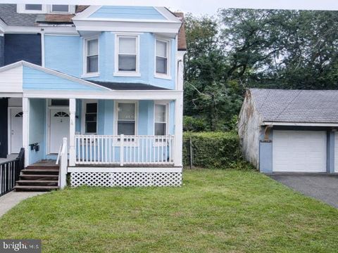 Townhouse For Sale - 18 N Overbrook Avenue<br/> TRENTON, NJ 08618