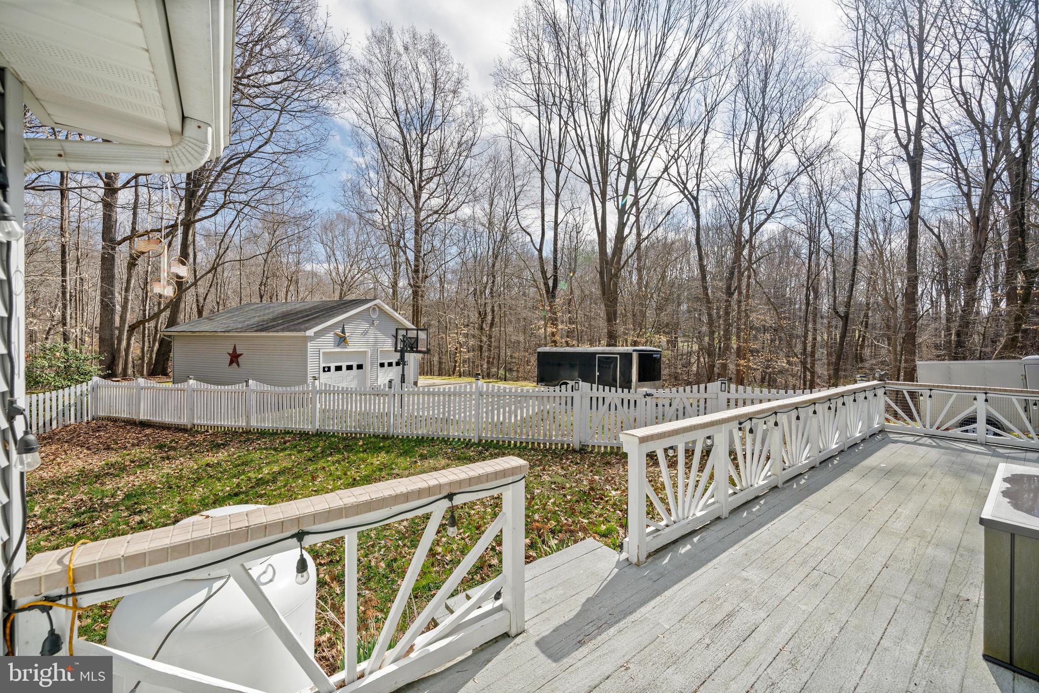 MEADOW OAKS - Residential